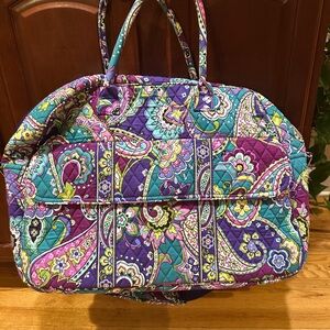 Vera Bradley large weekend bag with adjustable straps